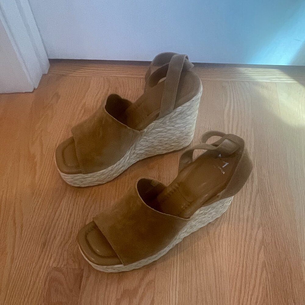 NEW: Marc Fisher NELLY Espadrille Wedge Sandal - Medium Natural Suede Size - 11M